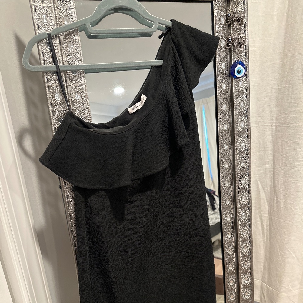 New w tags bcbg generation black one shoulder ruffle dress stretch medium